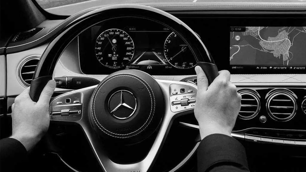 Mercedes - benz s-class with gps.